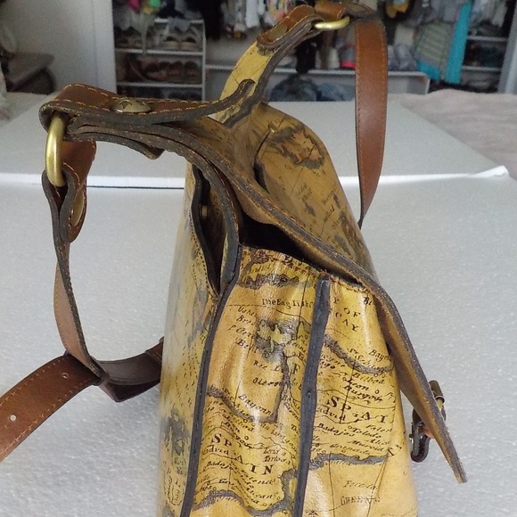 LIKE NEW Map Bag & Wallet FINAL PRICE!! - Picture 7 of 16